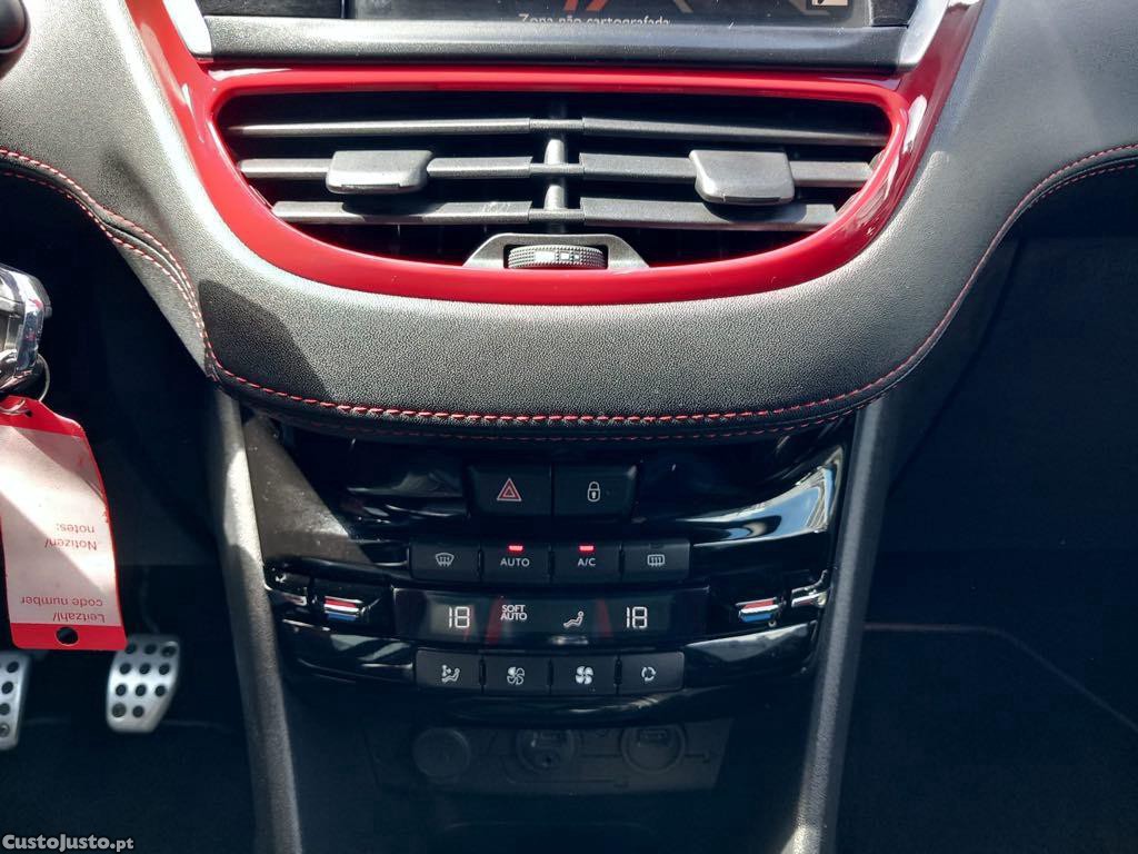 Peugeot 208 1.6 THP GTi — fotografia 3