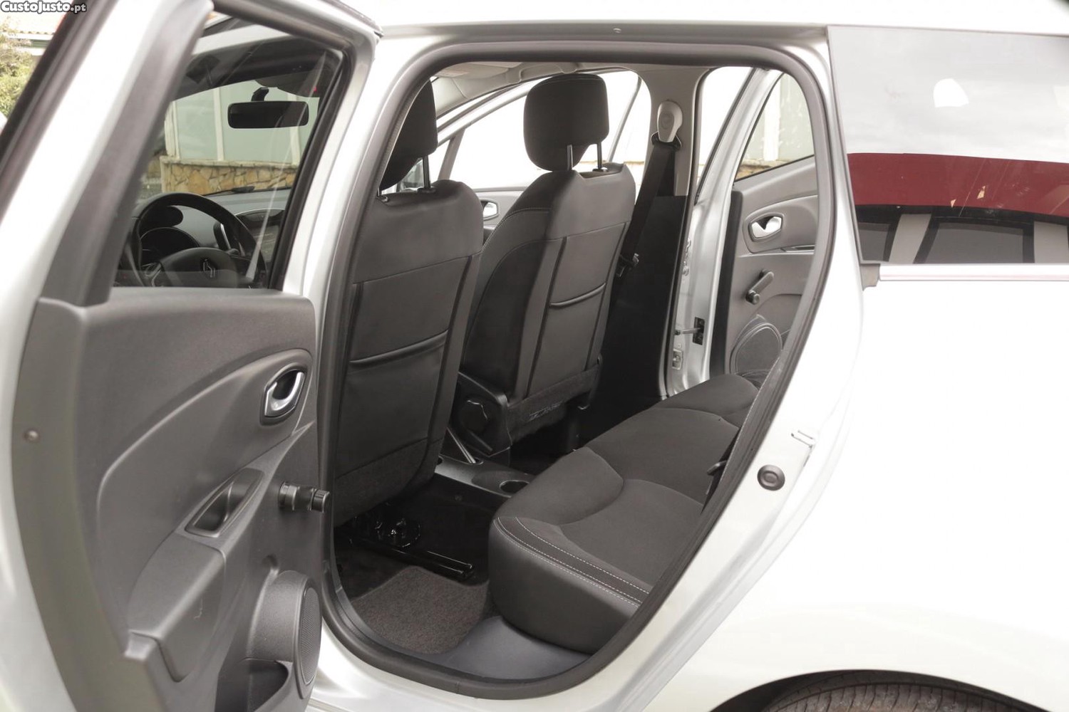 Renault Clio Sport Tourer 1.5 DCI Limited 90cv — fotografia 32