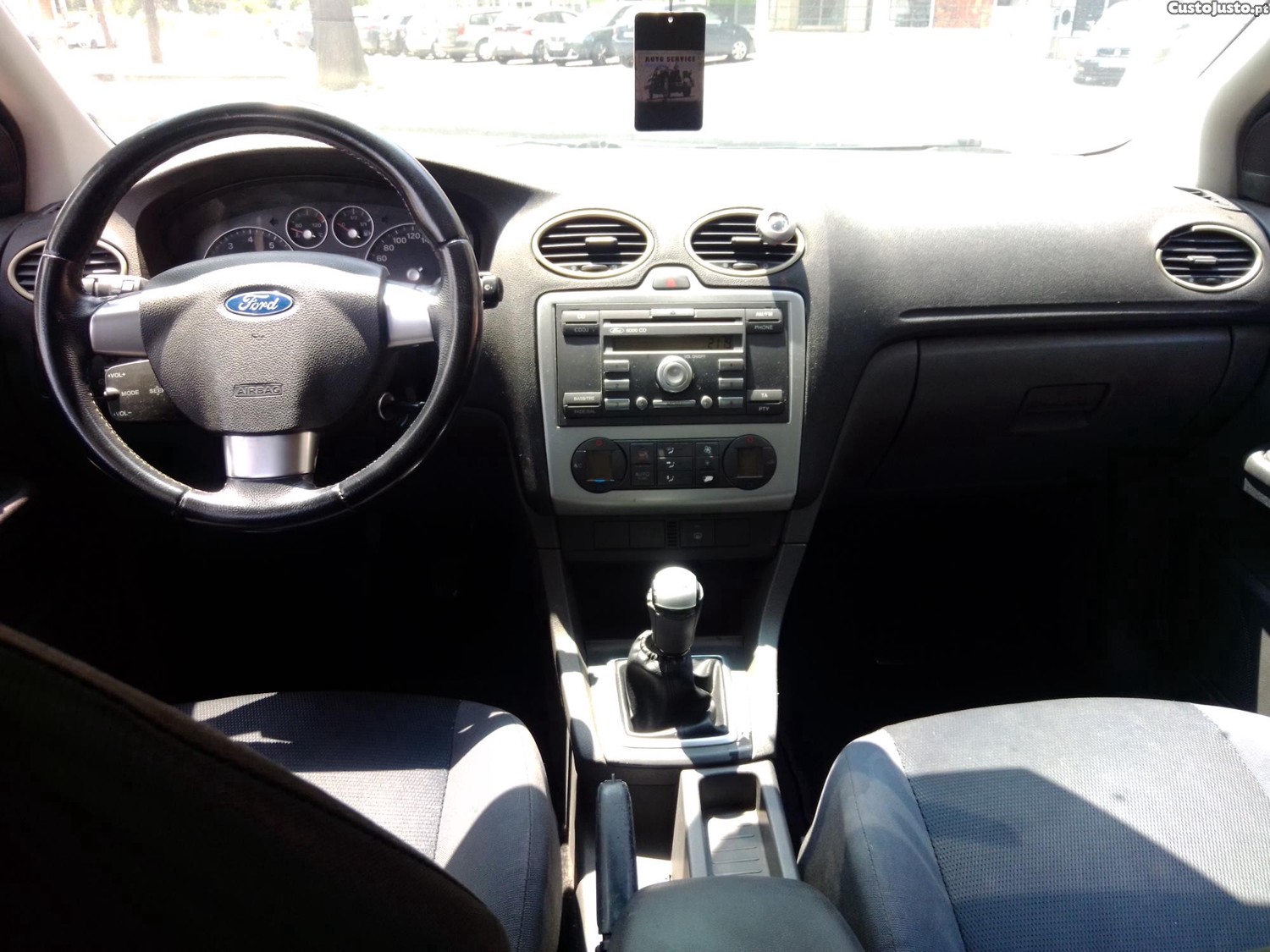 Ford Focus — fotografia 8