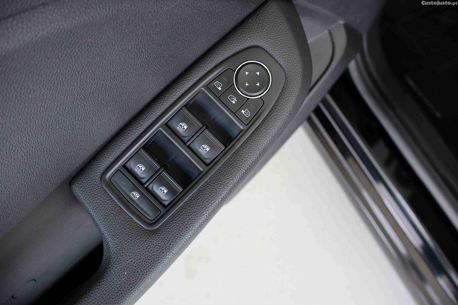 Renault Clio 1.0 TCe Evolution Bi-Fuel — fotografia 20