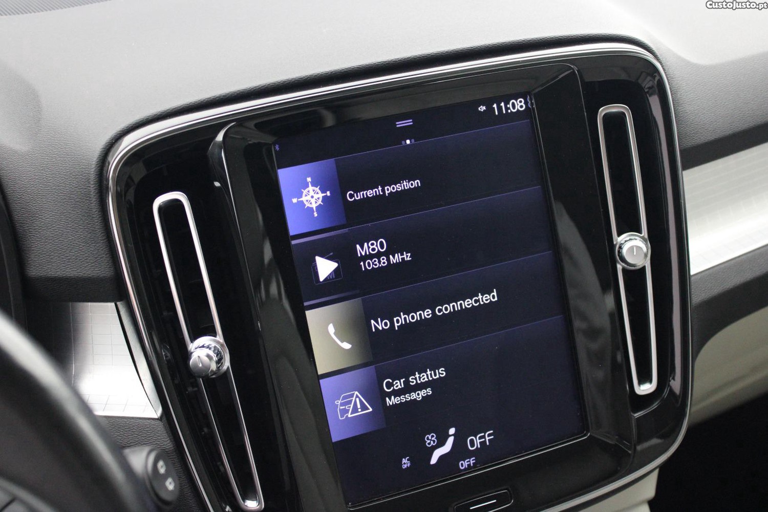 Volvo XC 40 2.0 D3 MOMENTUM PLUS GEARTRONIC (AUTO) — fotografia 25
