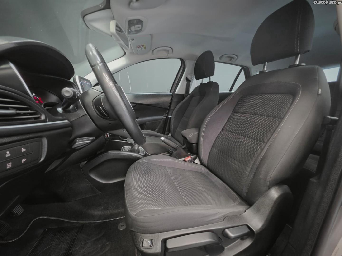 Fiat Tipo 1.3 M-Jet Lounge — fotografia 2