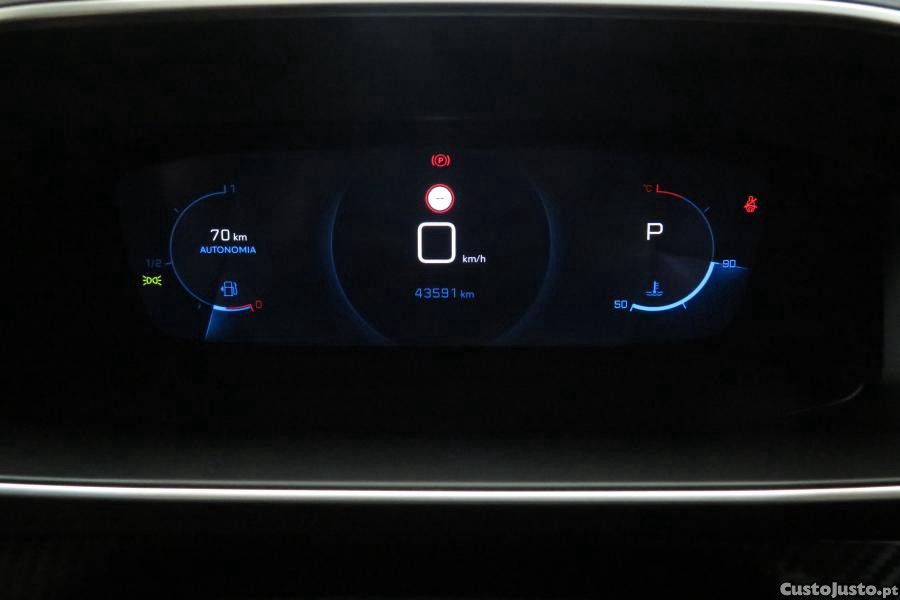 Peugeot 2008 1.2 PureTech Allure — fotografia 7