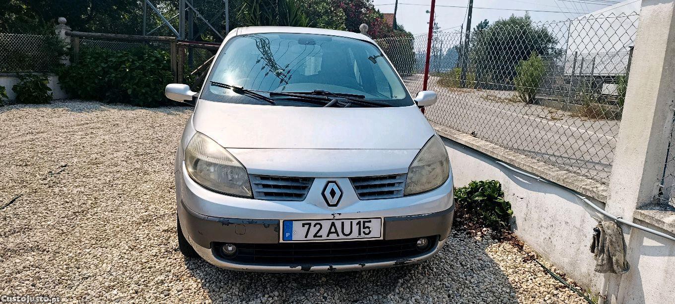 Renault Grand Scénic 1.5dci — fotografia 10