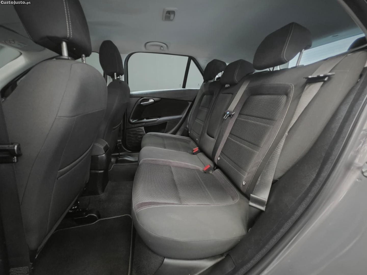 Fiat Tipo 1.3 M-Jet Lounge — fotografia 3