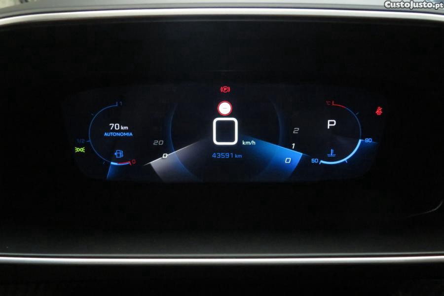Peugeot 2008 1.2 PureTech Allure — fotografia 10