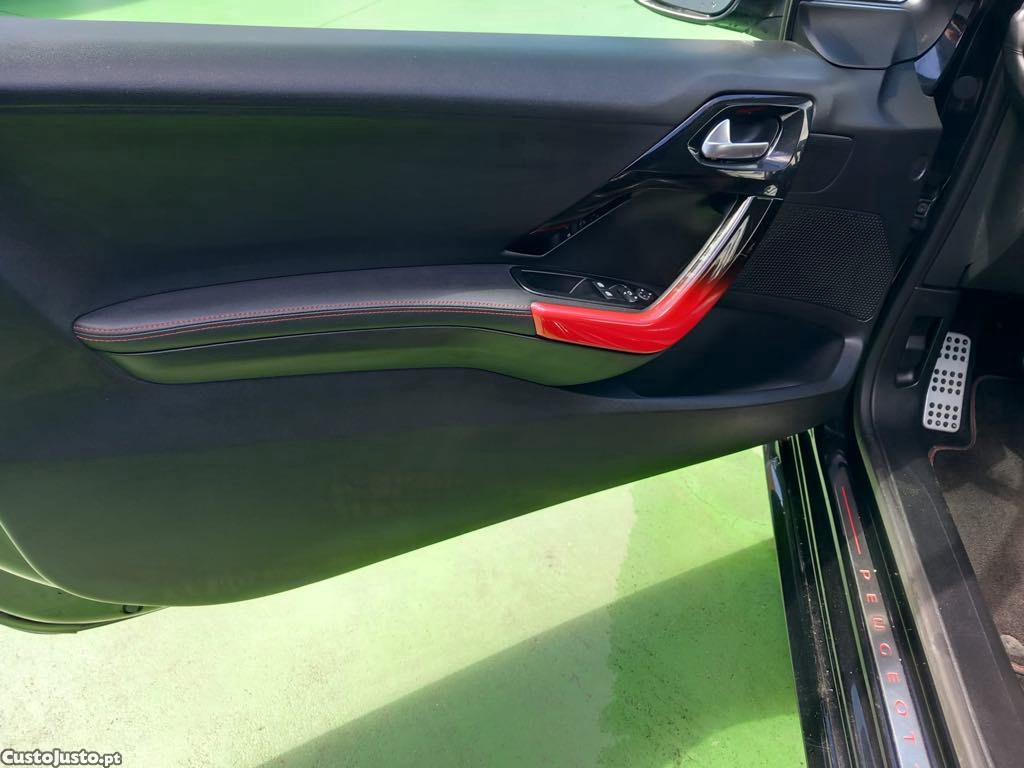 Peugeot 208 1.6 THP GTi — fotografia 11