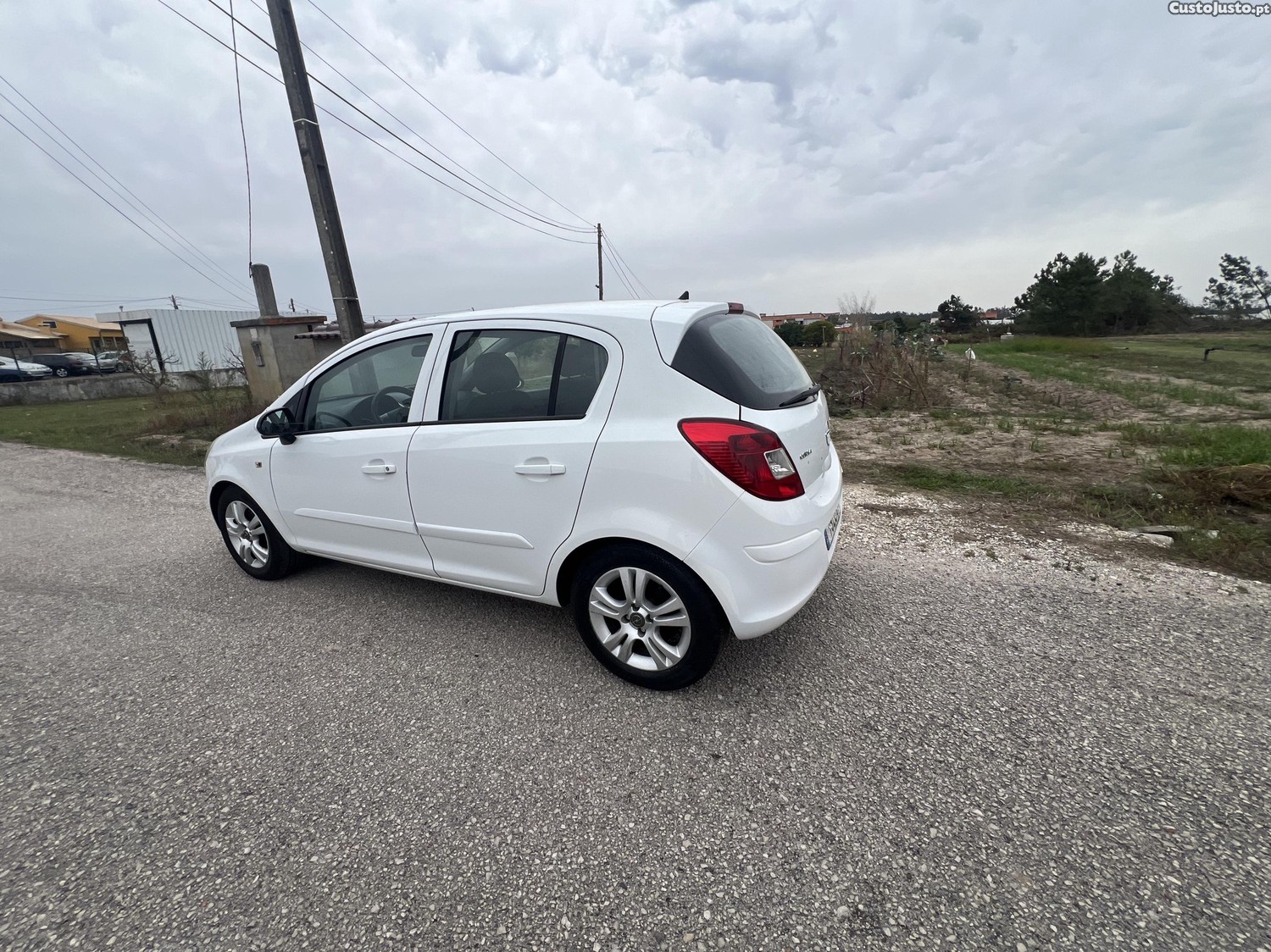 Opel Corsa D — fotografia 4