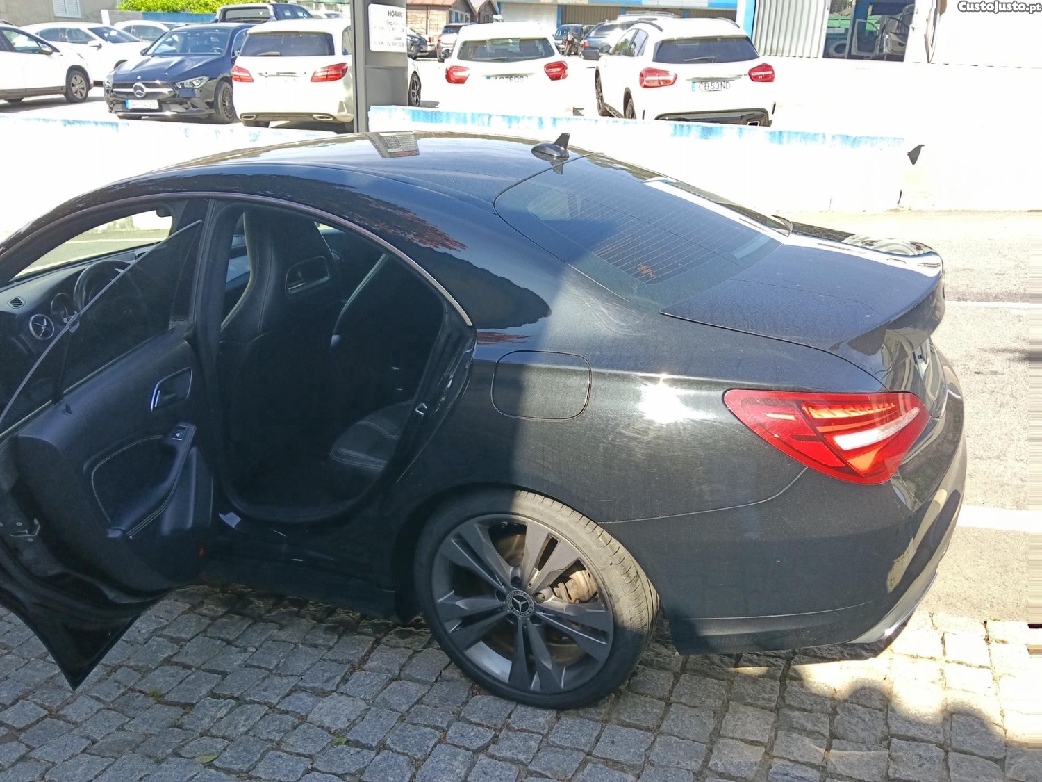 Mercedes-Benz CLA 180 Urban — fotografia 5
