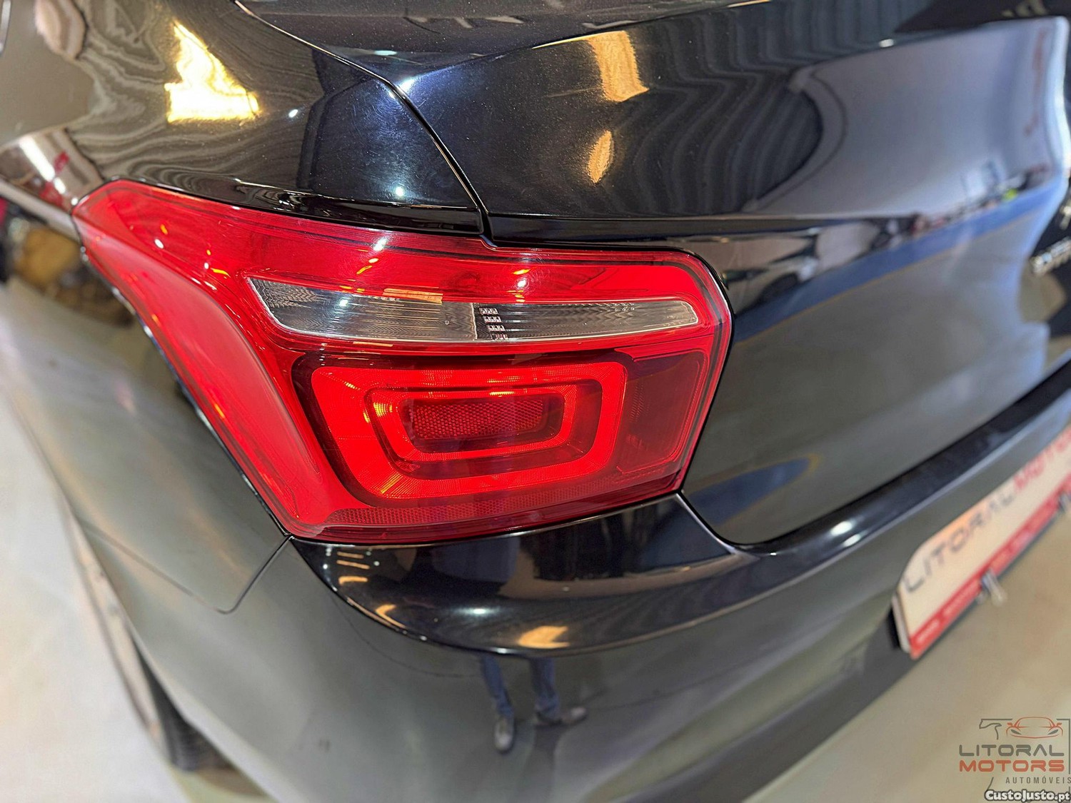 Citroën C-Elysée 1.2 PureTech Feel — fotografia 19