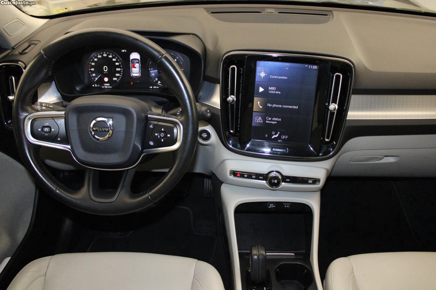 Volvo XC 40 2.0 D3 MOMENTUM PLUS GEARTRONIC (AUTO) — fotografia 32