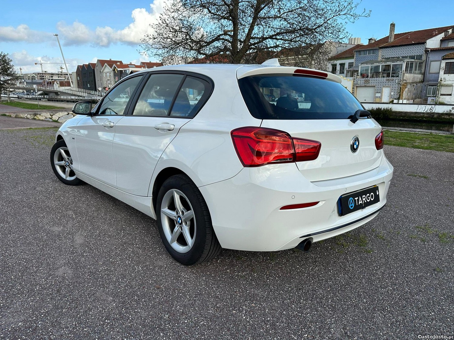 BMW 116 d EfficientDynamics Line Sport — fotografia 9