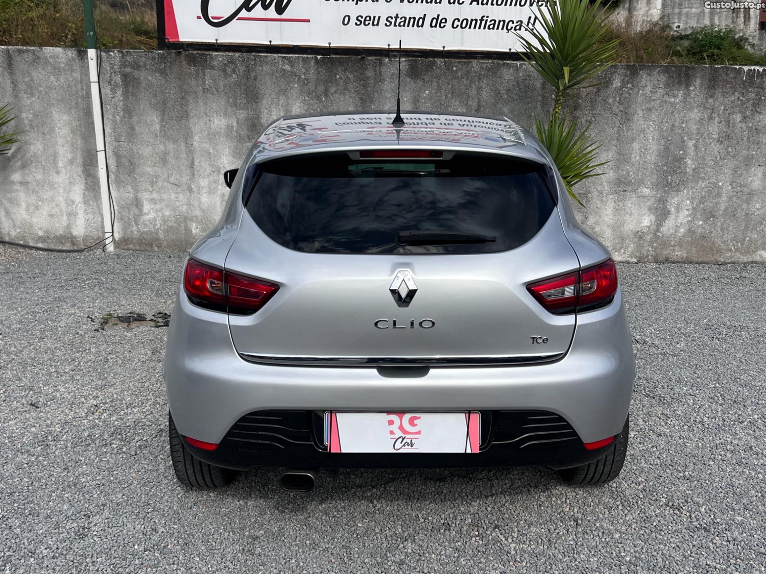 Renault Clio Limited Edition — fotografia 11