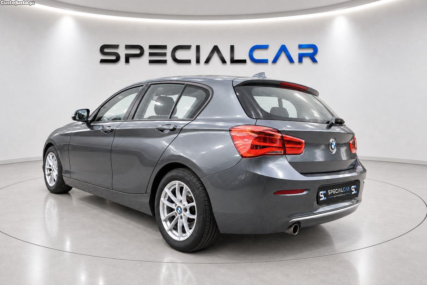 BMW 116 d — fotografia 12