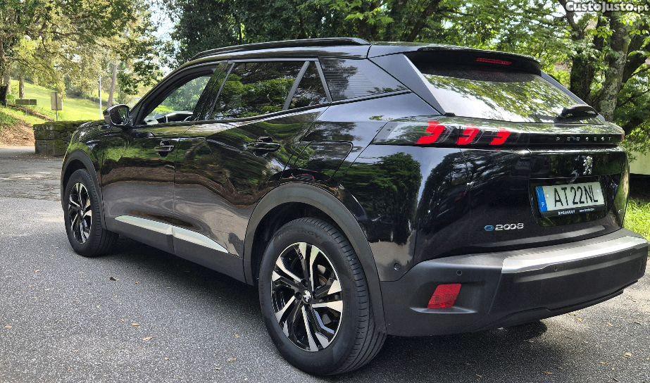 Peugeot e-2008 GT - 22 foto 4