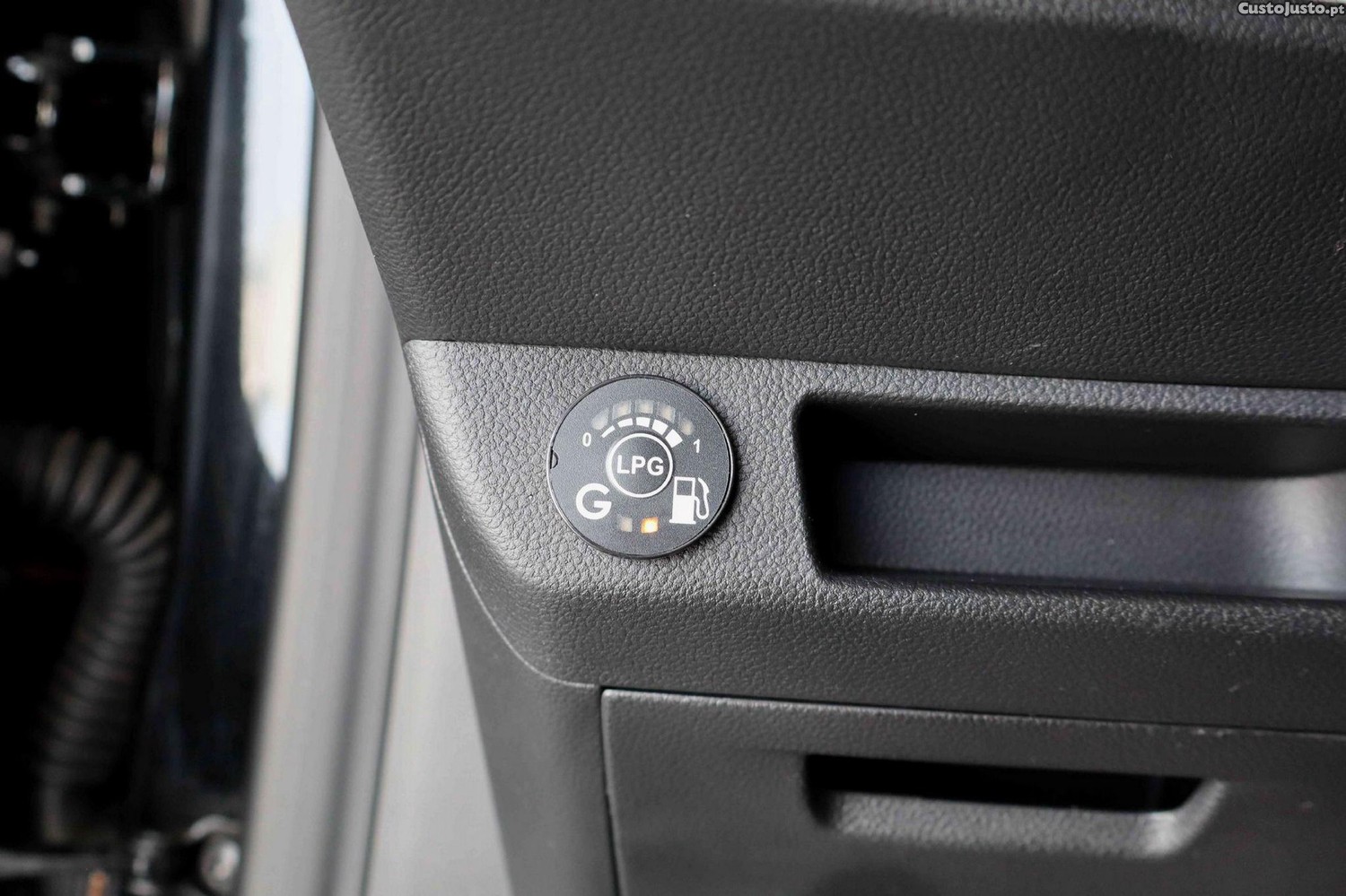 Renault Clio 1.0 TCe Evolution Bi-Fuel — fotografia 19