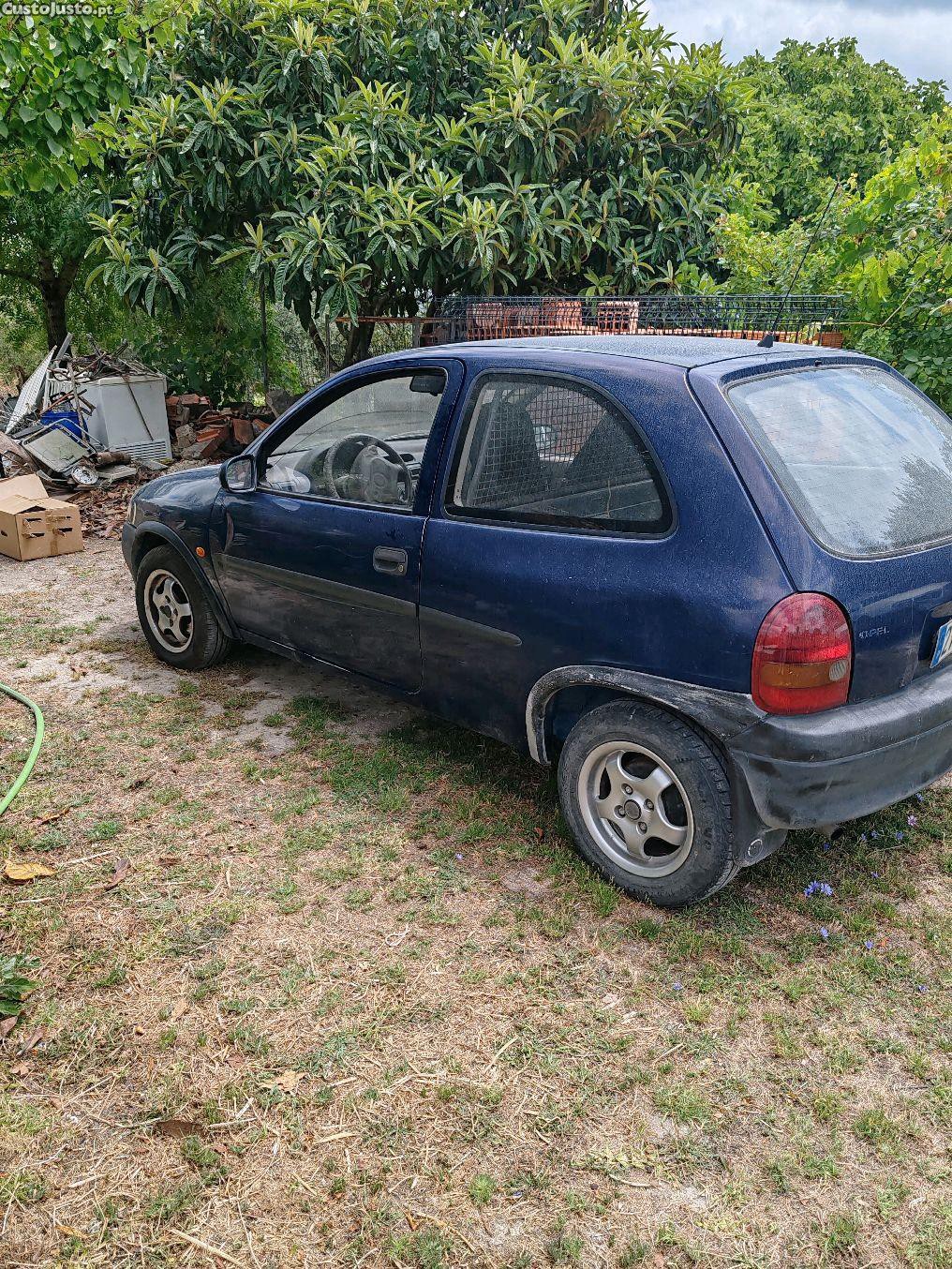 Opel Corsa 1.7 — fotografia 2
