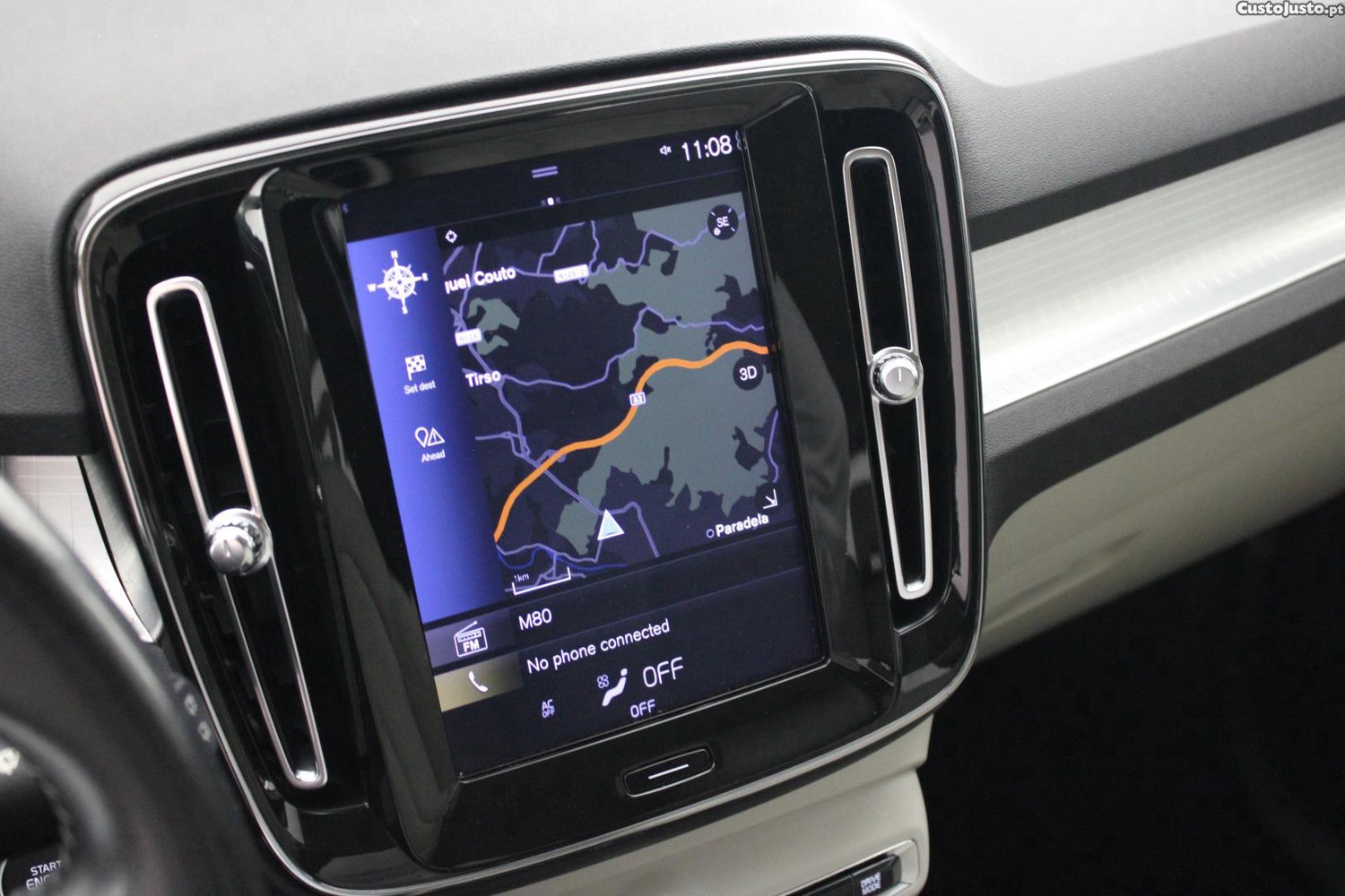 Volvo XC 40 2.0 D3 MOMENTUM PLUS GEARTRONIC (AUTO) — fotografia 23