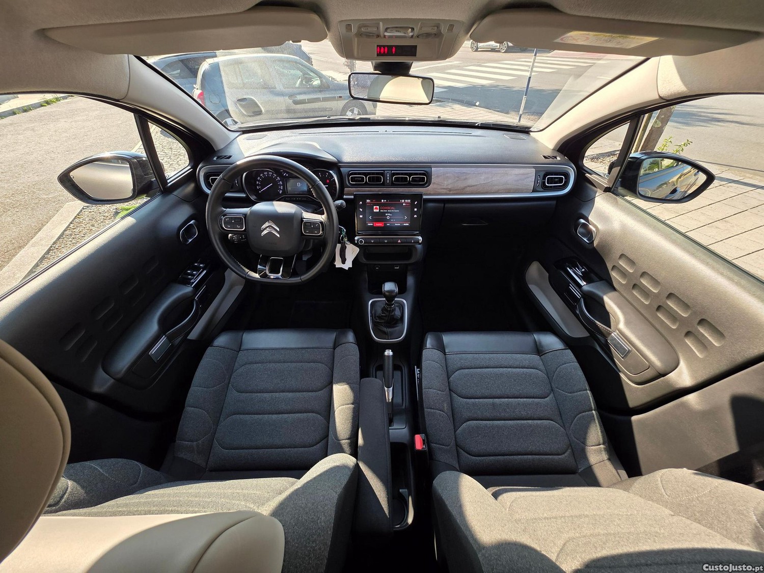 Citroën C3 1.2 PureTech Shine Pack — fotografia 7