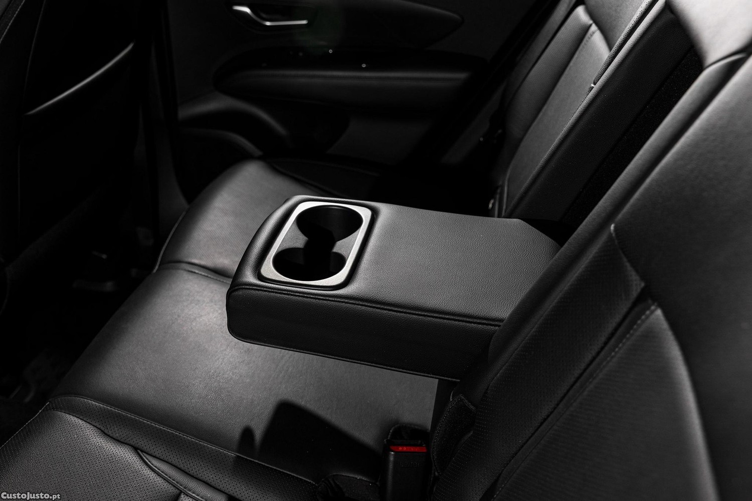 Hyundai Tucson 1.6 CRDi Premium — fotografia 9