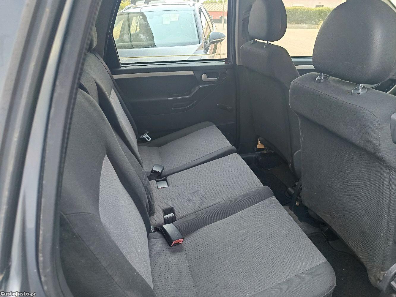 Opel Meriva 1.7 CDTI 100CV — fotografia 2