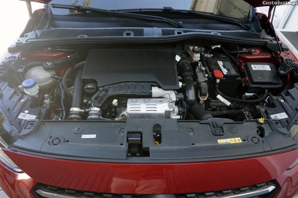Opel Corsa 1.2 T GS — fotografia 2