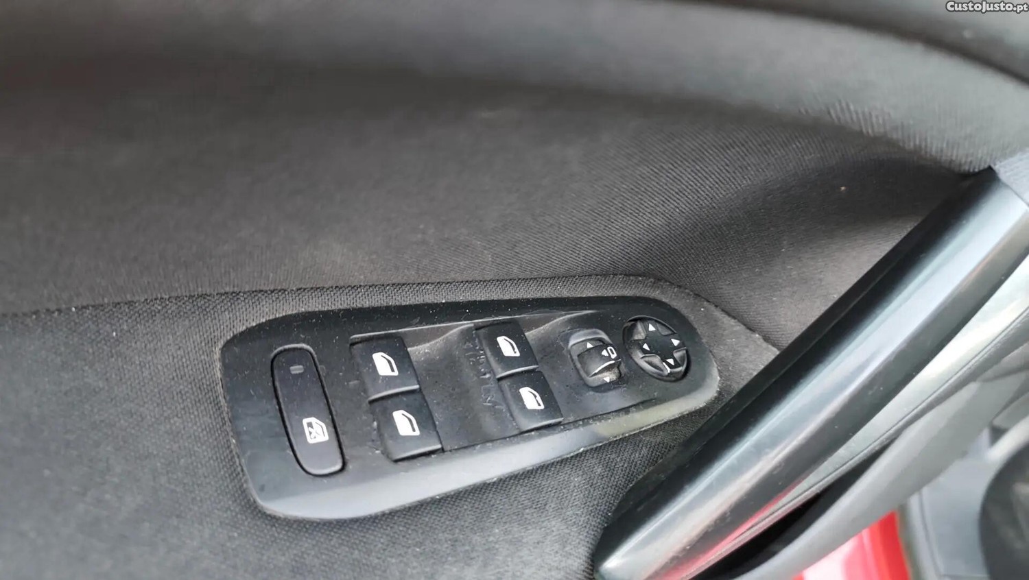 Peugeot 308 1.6 BlueHDi Active — fotografia 11