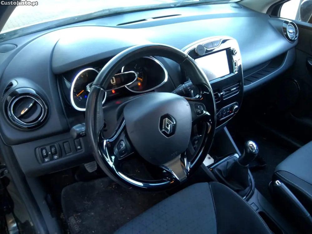 Renault Clio 0.9 TCe 90 (BHNF, BHMA, BHMH, BHJK, BHJR) (66 kW / 90 cv) [11.2012 - 08.2021] - 12 foto 4