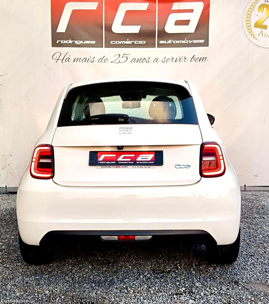 Fiat 500 e e 42kWh ICON — fotografia 12