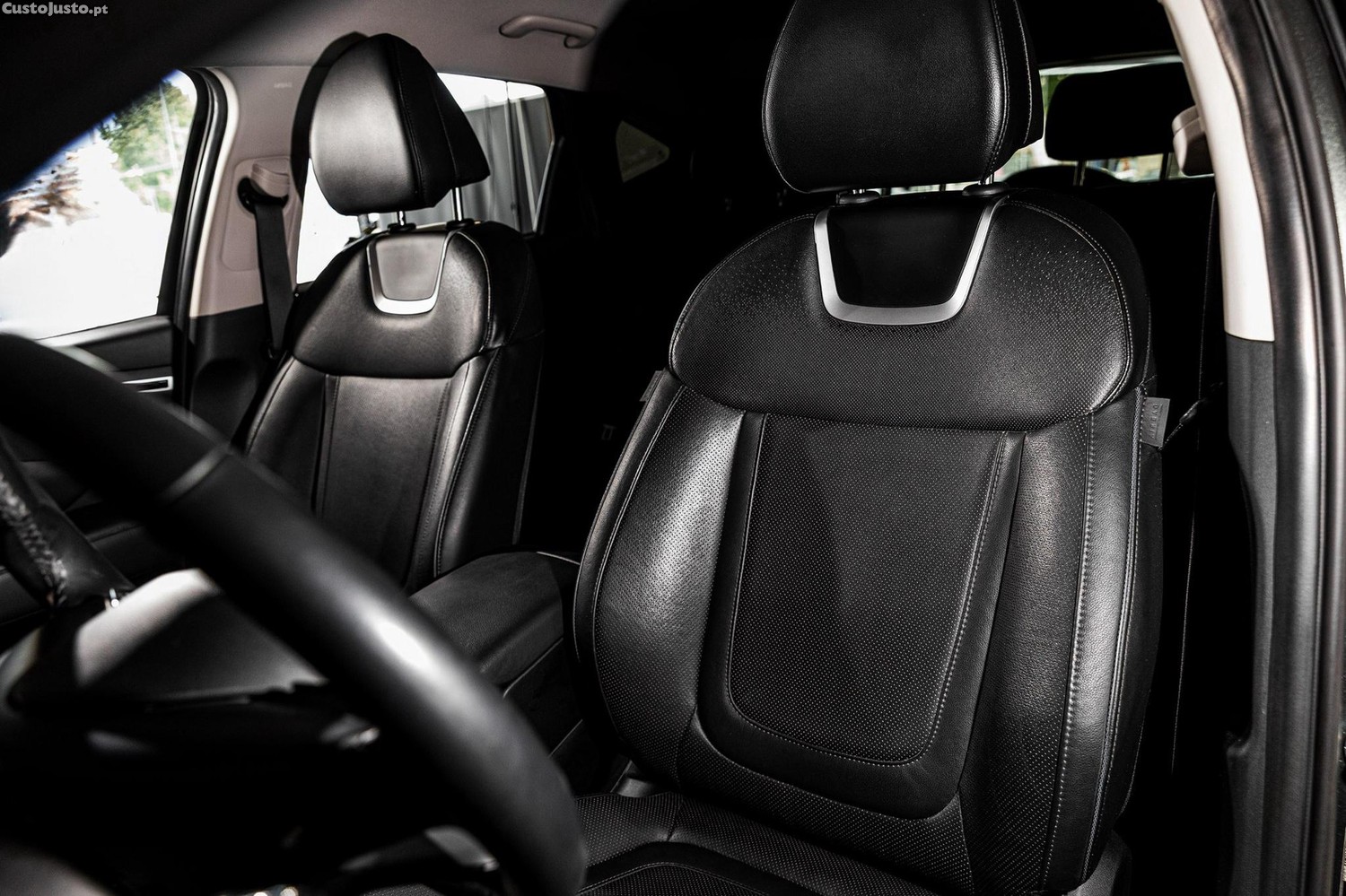Hyundai Tucson 1.6 CRDi Premium — fotografia 14
