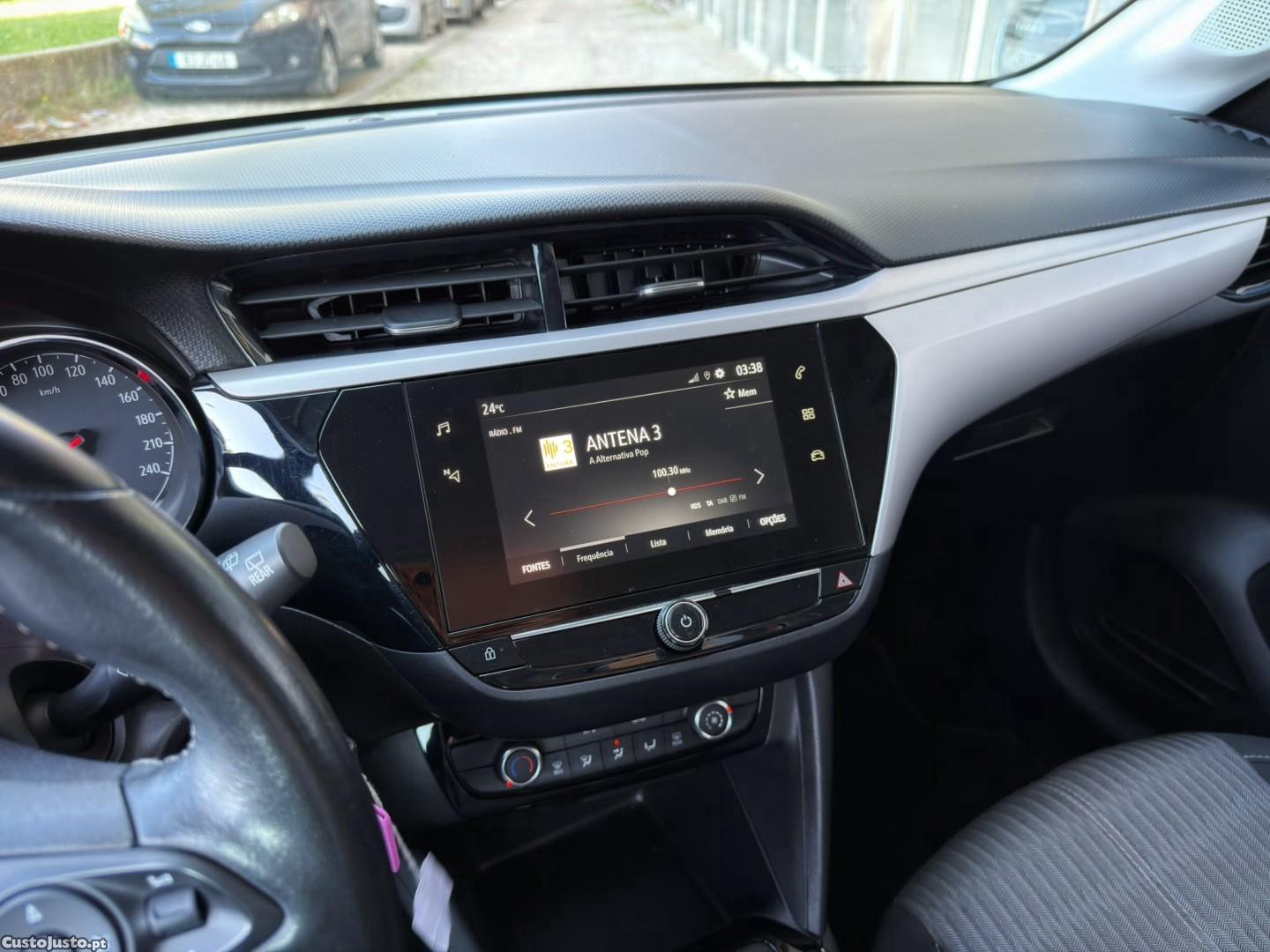Opel Corsa 1.2 Business Edition — fotografia 2