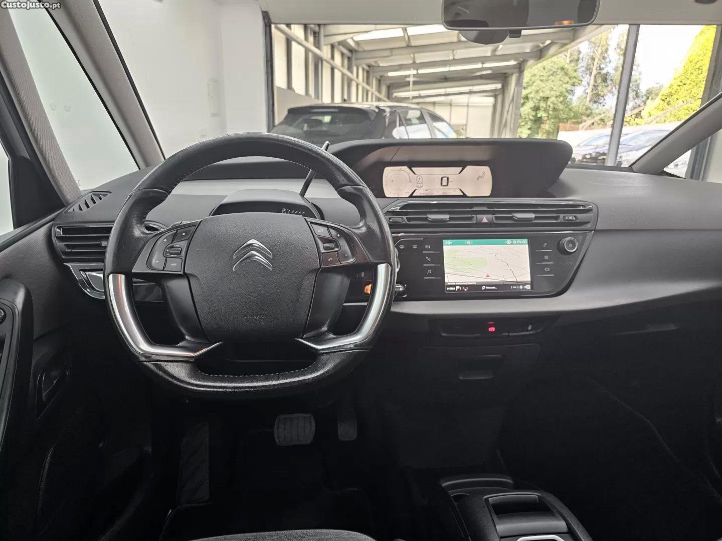 Citroën C4 Grand Picasso 2.0 bluehdi shine eat6 — fotografia 14