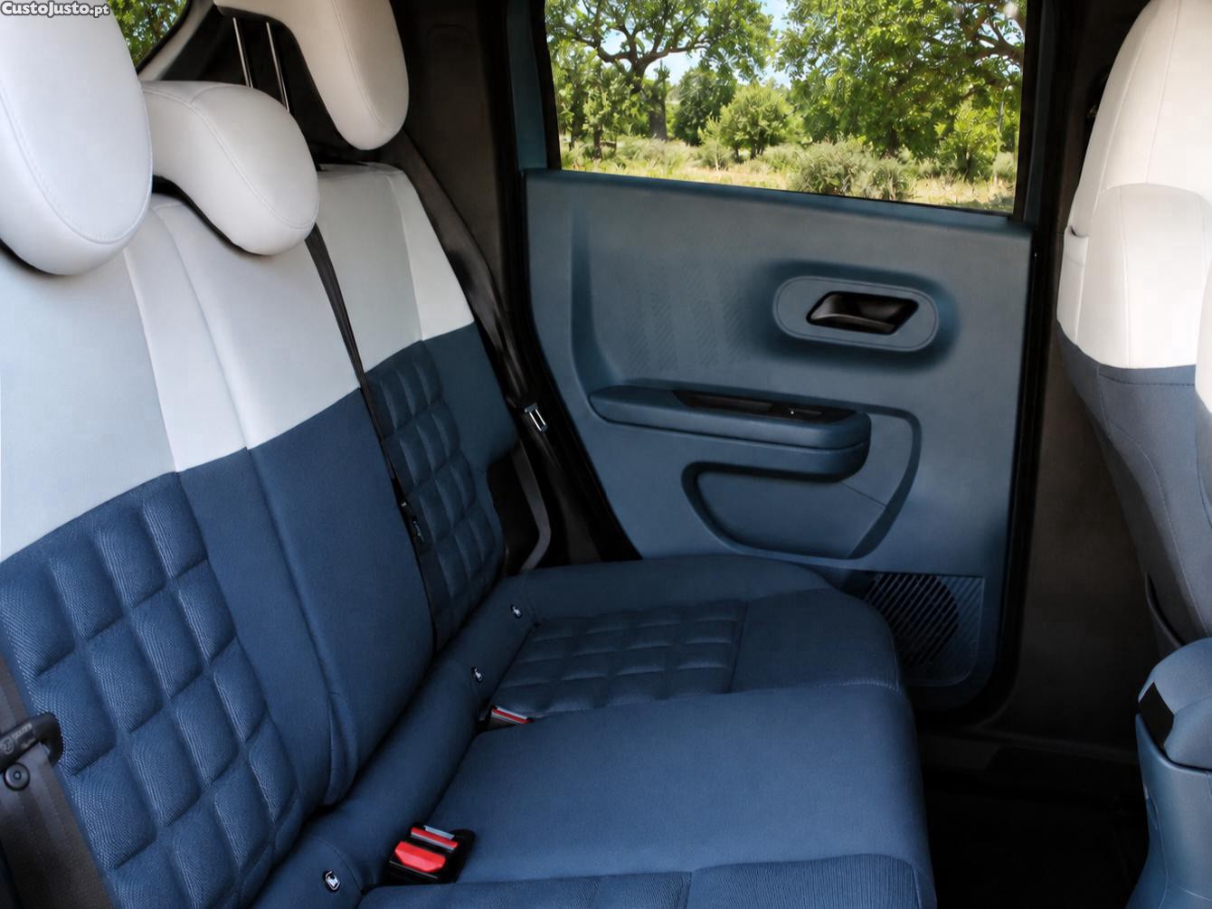 Fiat Panda Grande1.2 Hybrid La Prima eDCT — fotografia 10
