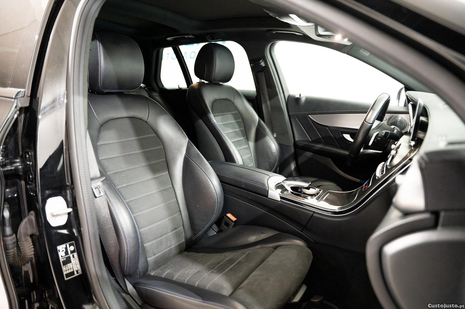 Mercedes-Benz C 300 de AMG Line — fotografia 3