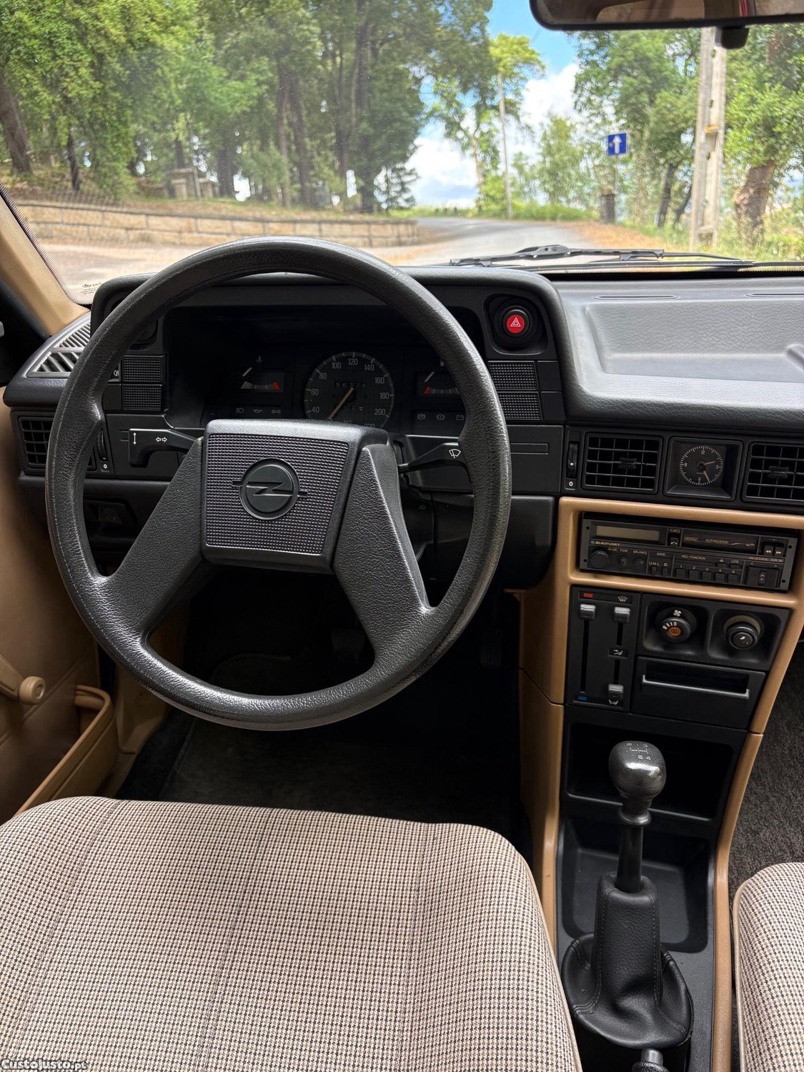 Opel Kadett E LS 1.2 S gasolina 55cv — fotografia 12