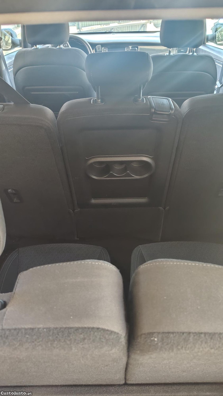 Kia Carens 7 l — fotografia 4