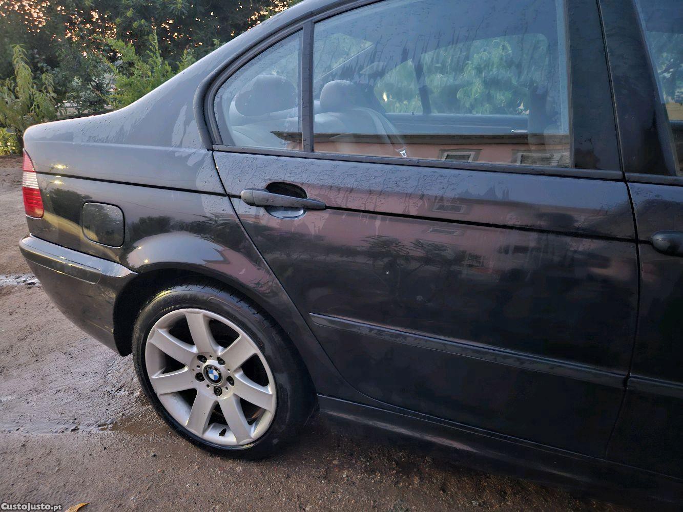BMW 320 D 2.0 com Teto de Abrir — fotografia 6