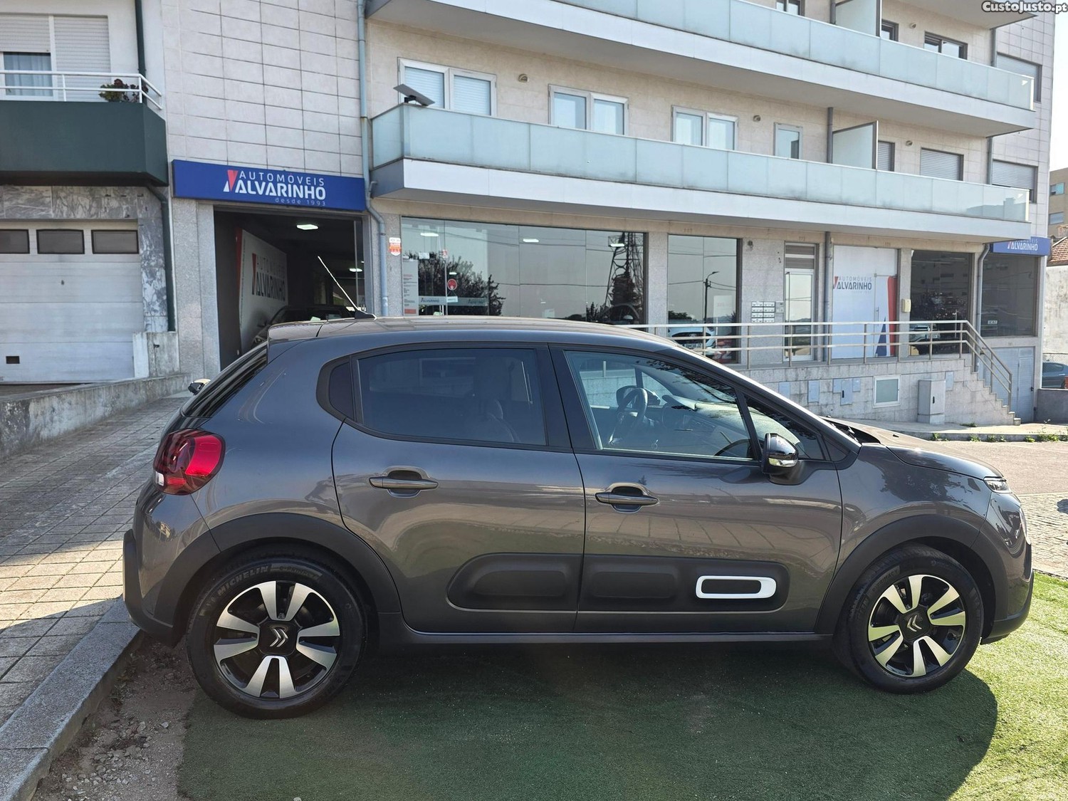 Citroën C3 1.2 PureTech Shine Pack — fotografia 23