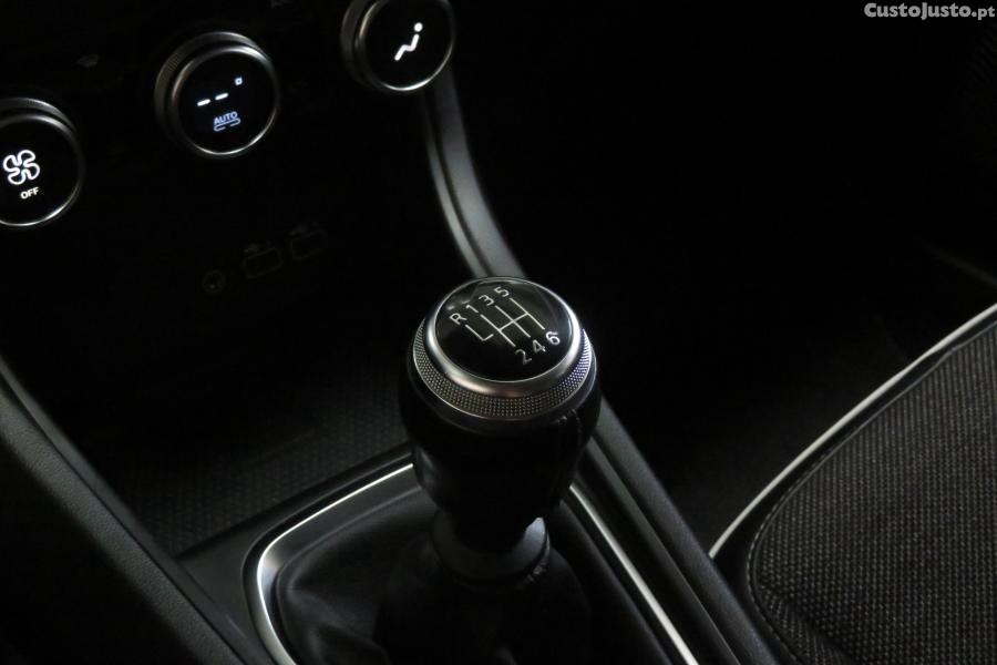 Renault Captur 1.0 TCe Techno Bi-Fu — fotografia 15