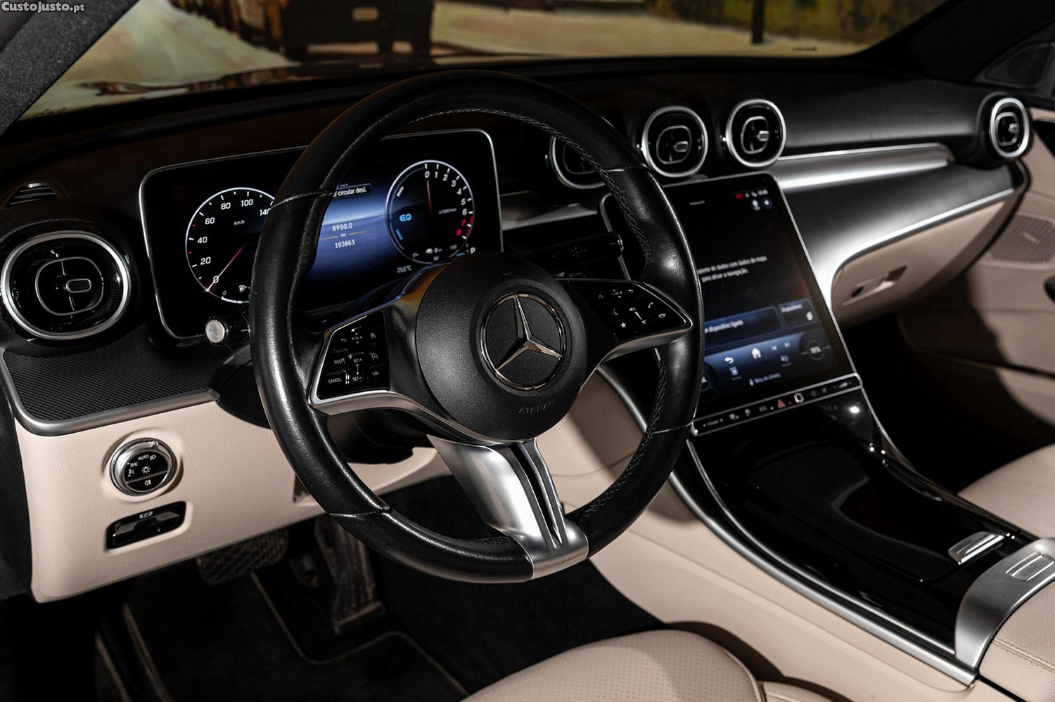 Mercedes-Benz C 300 e Avantgarde — fotografia 19