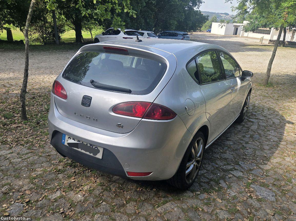 SEAT Leon 1.9 Tdi — fotografia 8