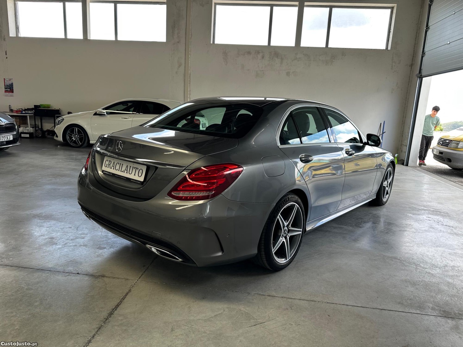 Mercedes-Benz C 180 d AMG — fotografia 5