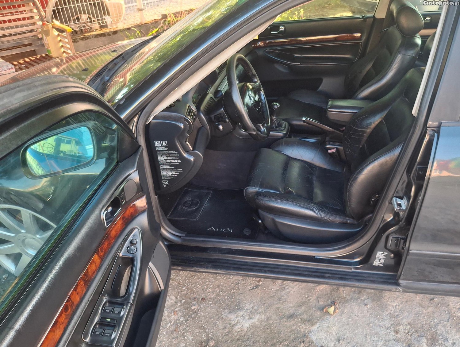 Audi A4 1.8 turbo — fotografia 3