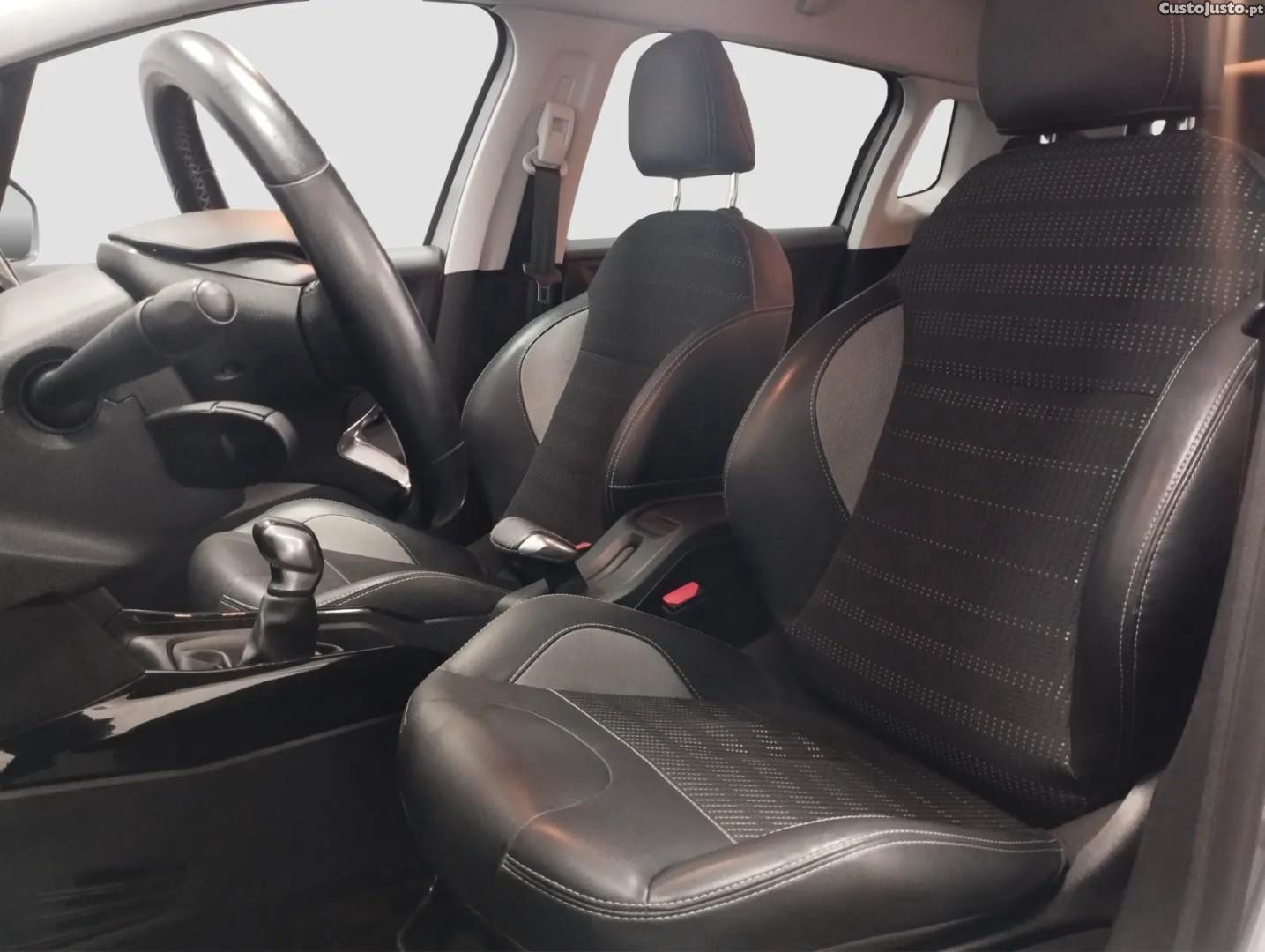Peugeot 2008 1.2 VTi Allure - 17 — photo 5