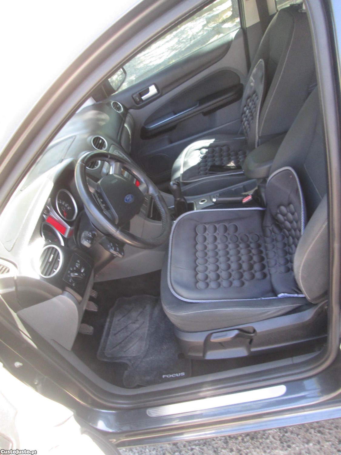 Ford Focus 1.6 Tdci — fotografia 8