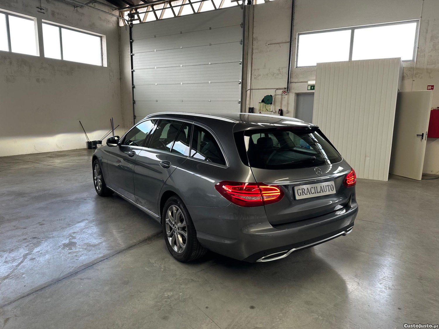Mercedes-Benz C 250 d Avantgarde Auto — fotografia 6