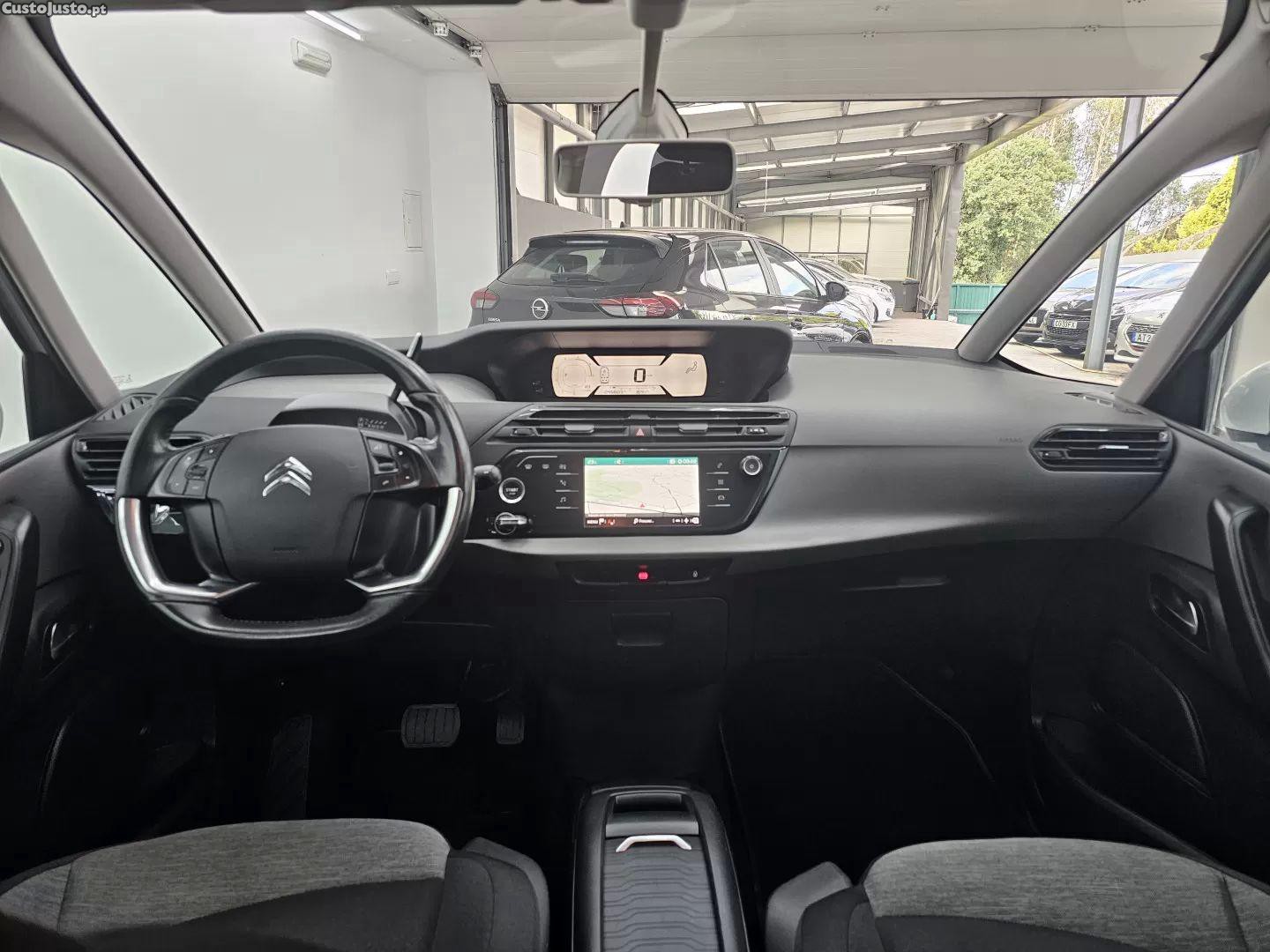 Citroën C4 Grand Picasso 2.0 bluehdi shine eat6 — fotografia 12