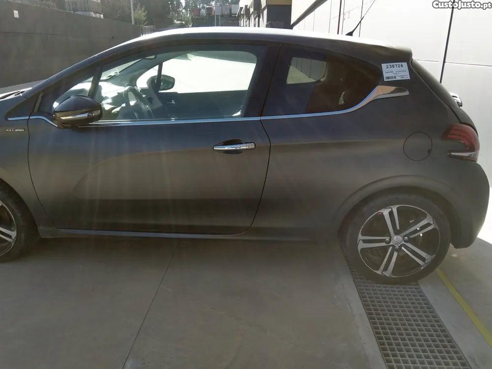Peugeot 208 1.6 BlueHDi 120 (88 kW / 120 cv) [01.2015 - 12.2019] - 16 — photo 3