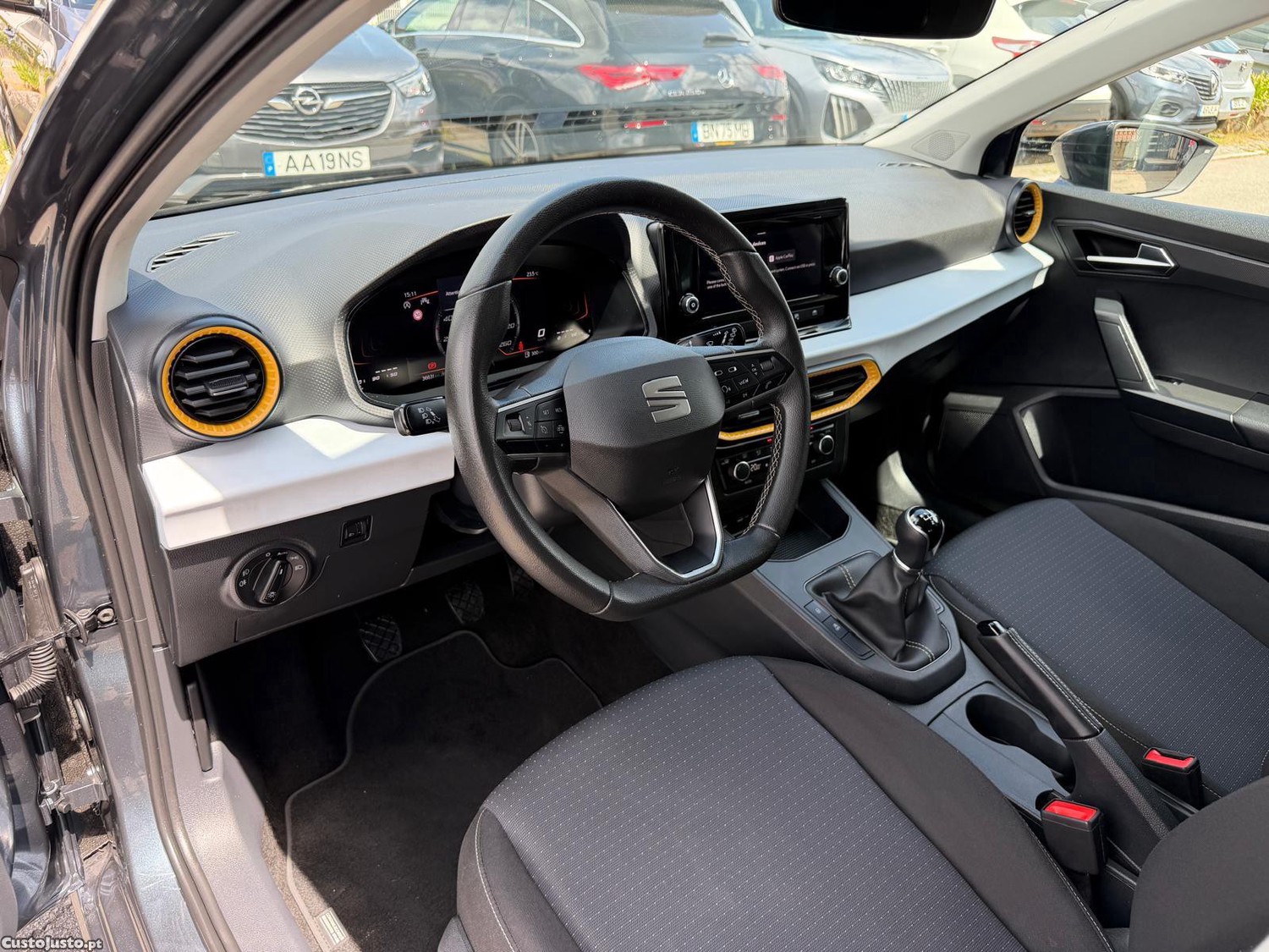 SEAT Ibiza 1.0 TSI Reference — fotografia 17