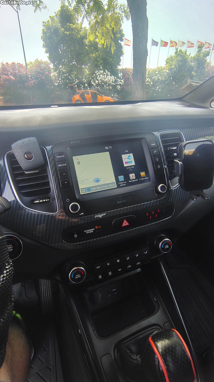 Kia Carens 7 l — fotografia 3